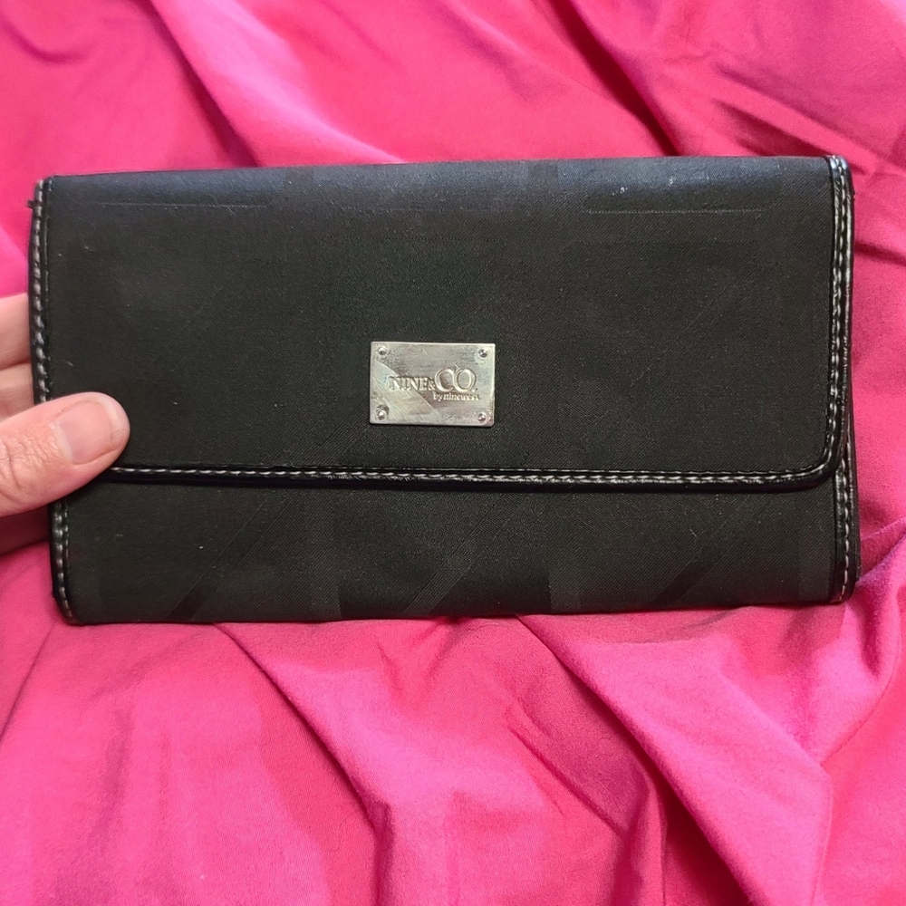 Nine & Co wallet